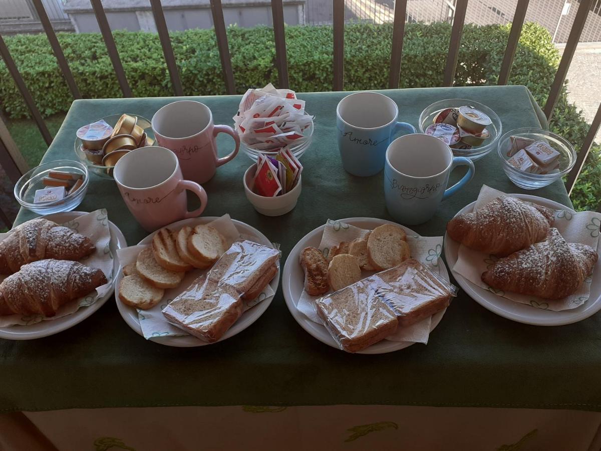 Tosca House Bed and Breakfast Βαρένα Εξωτερικό φωτογραφία