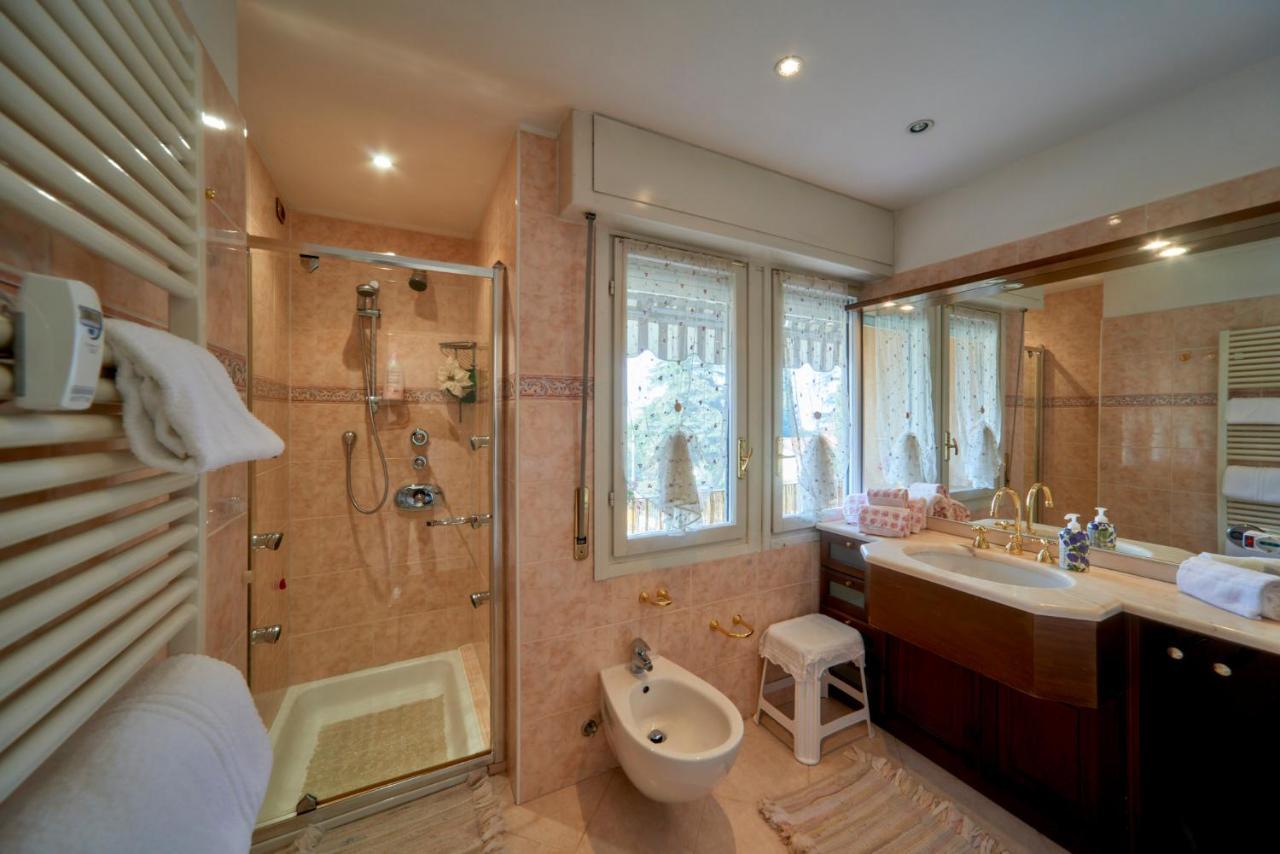 Tosca House Bed and Breakfast Βαρένα Εξωτερικό φωτογραφία